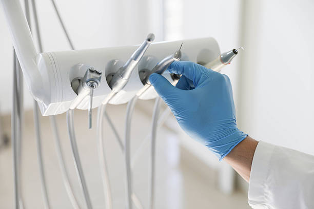 Professional Emergency Dentist technician working in Riverside, CT